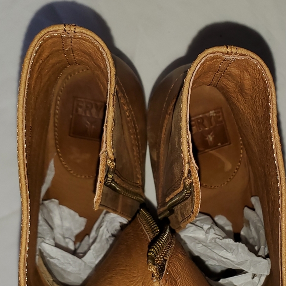 FRYE Short Boots Size 8 - Picture 12 of 13